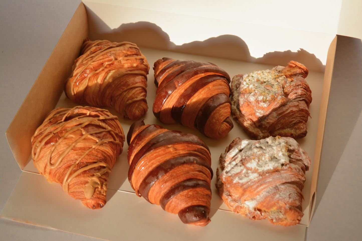 6 Croissants Share Box 🥐