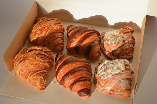 6 Croissants Share Box 🥐